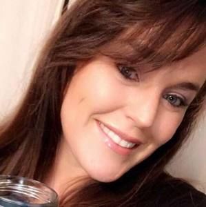 Meet your Posher, Becca